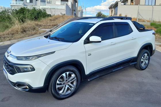 FIAT TORO 2.0 16V TURBO DIESEL FREEDOM 4WD AT9